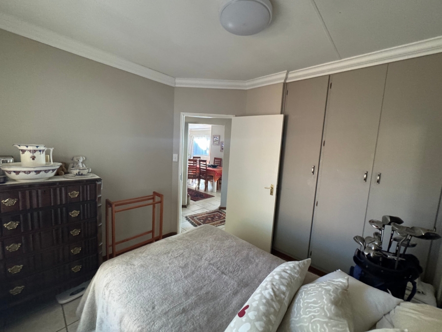 3 Bedroom Property for Sale in Langenhovenpark Free State